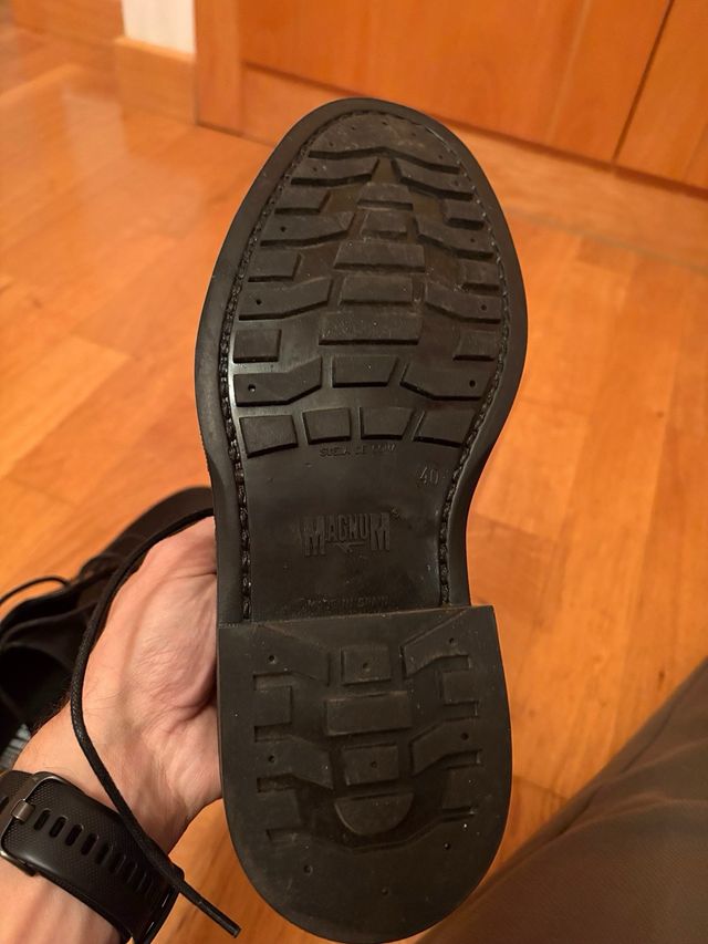 Zapatos nuevos magnun