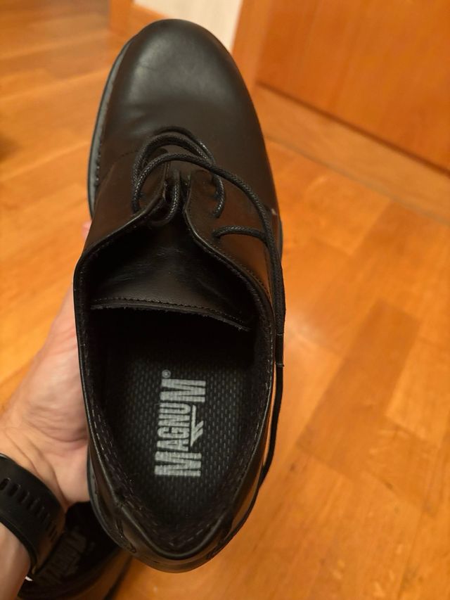 Zapatos nuevos magnun