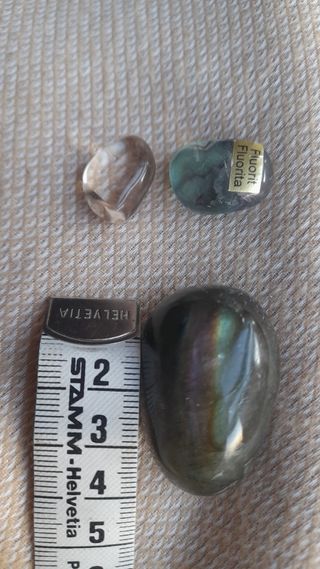 Labradorita, fluorita. Piedras.