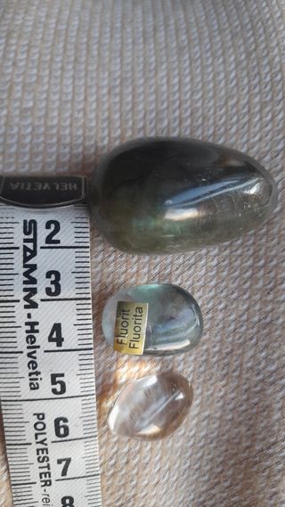 Labradorita, fluorita. Piedras.