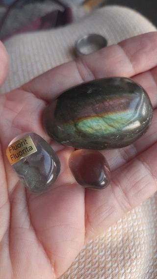 Labradorita, fluorita. Piedras.