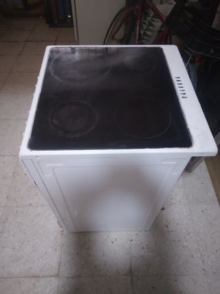 Vitro y horno elécrico