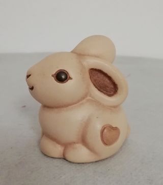 Scultura figura coniglio Thun in porcellana