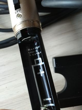 Se vende micrófono Philips SBC 3040, mono unidire