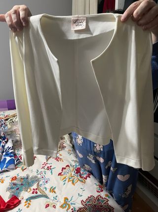 Chaqueta de niña bkanco roto torera 