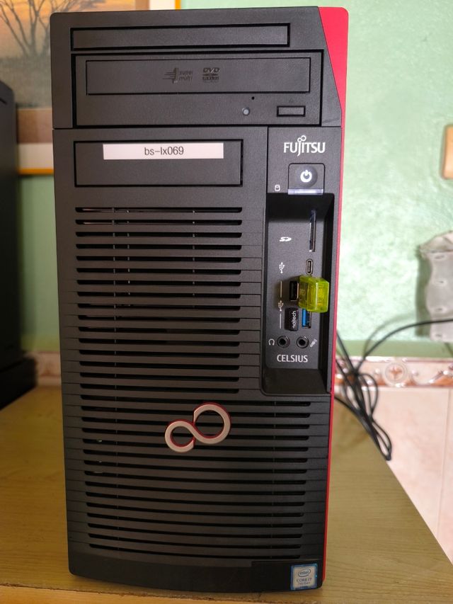 Computer Fijitsu, 32 GB di RAM.! Alta gamma!