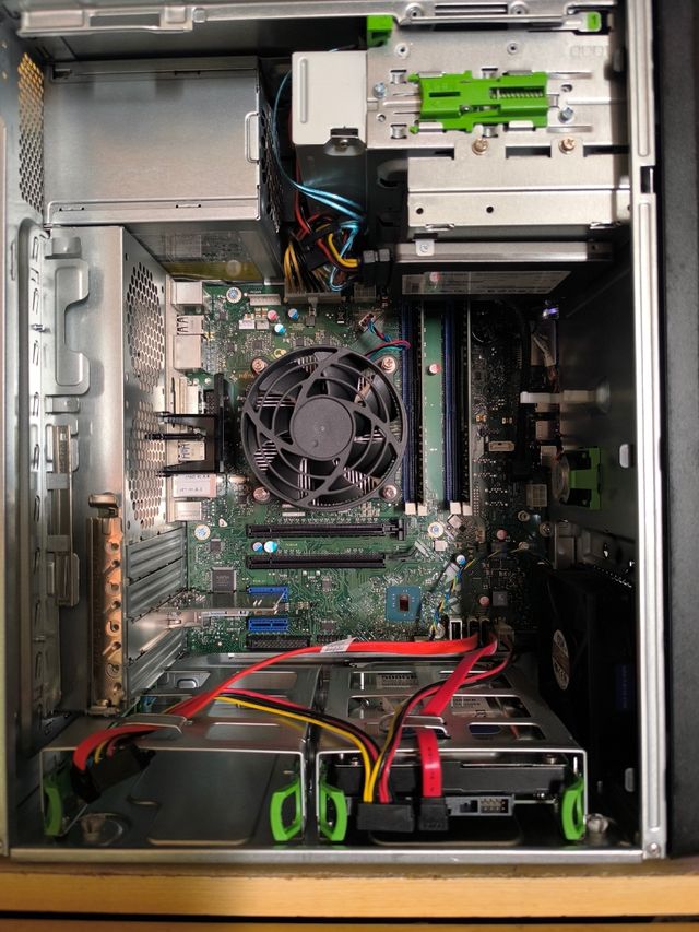 Computer Fijitsu, 32 GB di RAM.! Alta gamma!