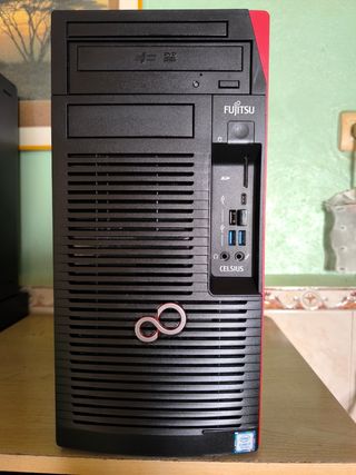 Computer Fijitsu, 32 GB di RAM.! Alta gamma!