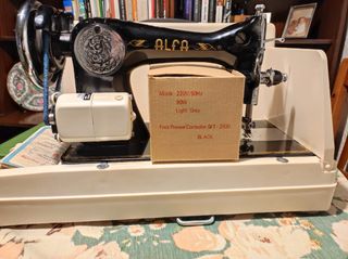 Máquina coser Alfa con motor electrico