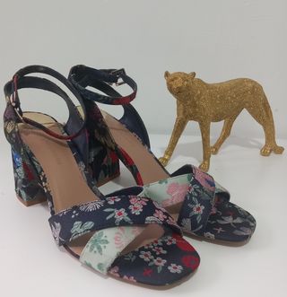 ZAPATOS TACÓN STRADIVARIUS