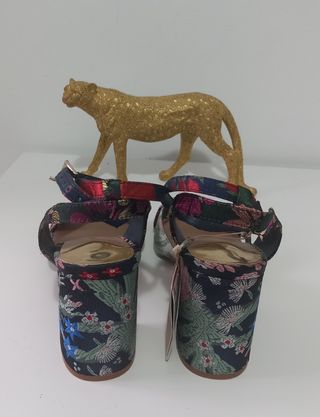 ZAPATOS TACÓN STRADIVARIUS