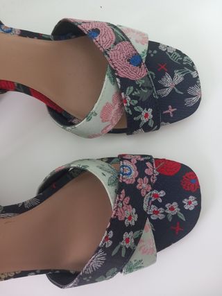 ZAPATOS TACÓN STRADIVARIUS