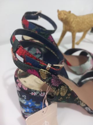 ZAPATOS TACÓN STRADIVARIUS