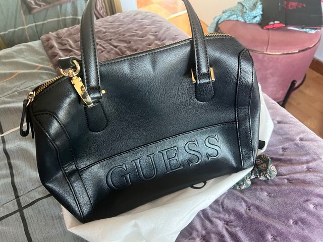 Bolso marca guess