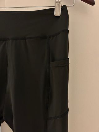 Pantalón tipo leggings con bolsillos talla S/M