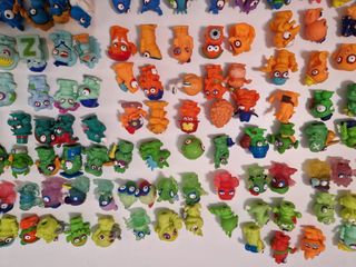 GRAN LOTE 280 FIGURA MUÑECO GOMA ZOMLINGS
