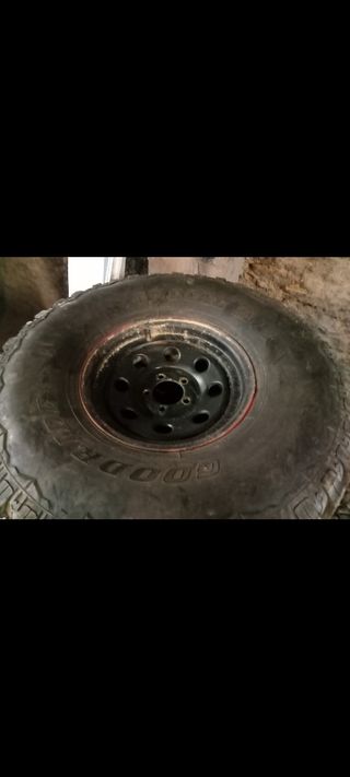 Ruedas 35x12.5R15 y llantas 