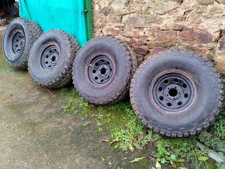 Ruedas 35x12.5R15 y llantas 
