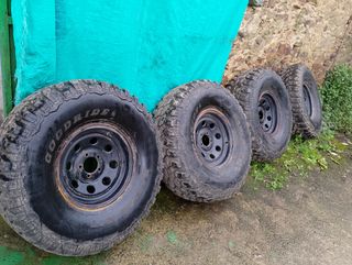 Ruedas 35x12.5R15 y llantas 