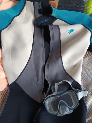 Traje Neopreno Surf corto y gafas