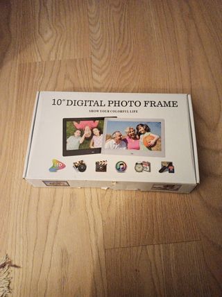 Digital photo frame