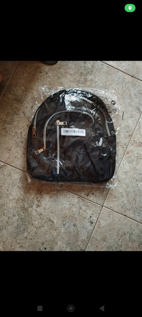 Mochila pequeña sin estrenar