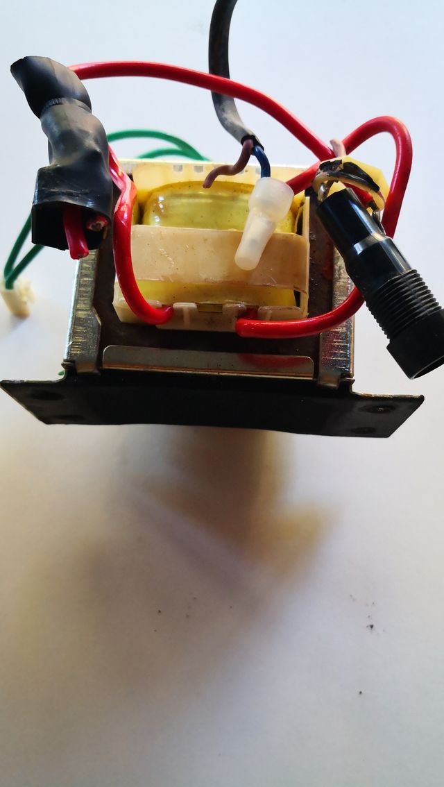 TRANSFORMADOR SUBWOFER ACTIVO  230V-14V/5A