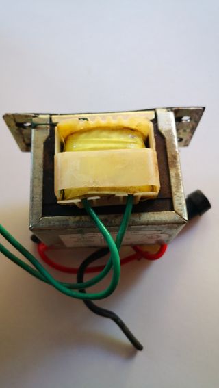 TRANSFORMADOR SUBWOFER ACTIVO  230V-14V/5A