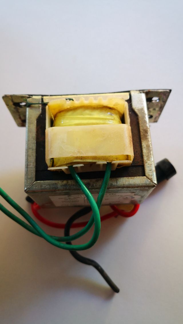 TRANSFORMADOR SUBWOFER ACTIVO  230V-14V/5A