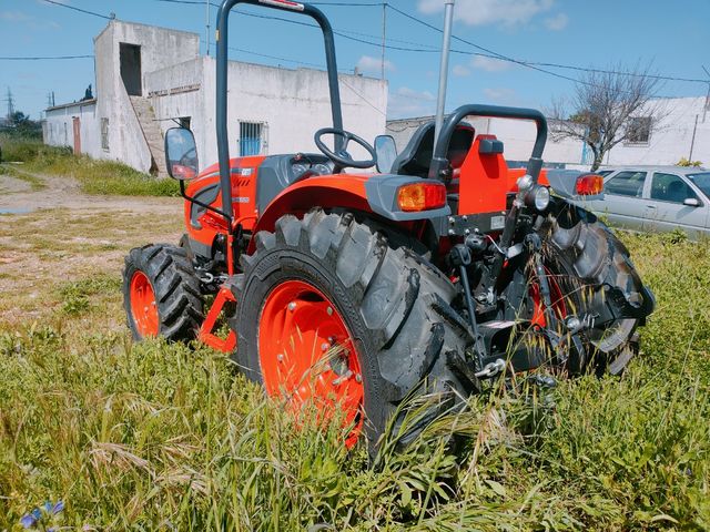 Tractor Kioti DK 6020
