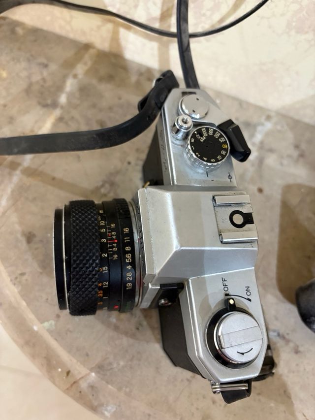 CAMARA de FOTOS YASHICA