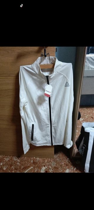 Chaqueta reebok blanca speed wick