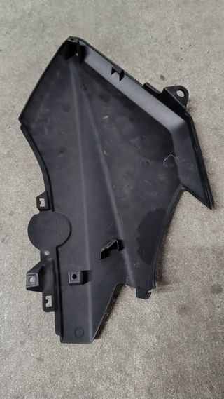 Frontal izquierdo Momo desing Xmax 125-250-400