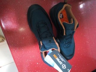 CAMBIO Zapatillas HUMMTO 43 Vendo o cambio a 46