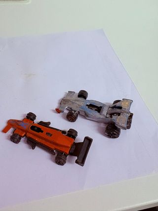 2 Modellini auto da corsa vintage
