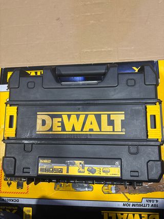 Dewalt Maleta martillo percutor DCH133M1