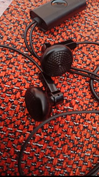 AURICULARES LG NUEVOS