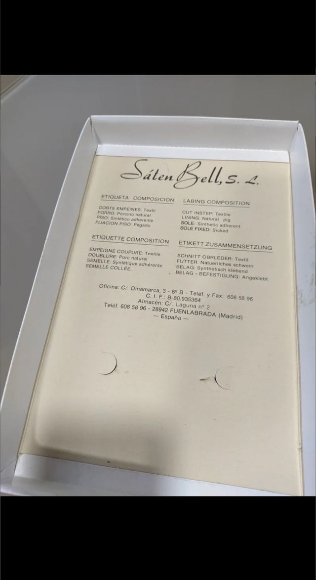 Zapatillas para novia de Sáten Bell destalonadas