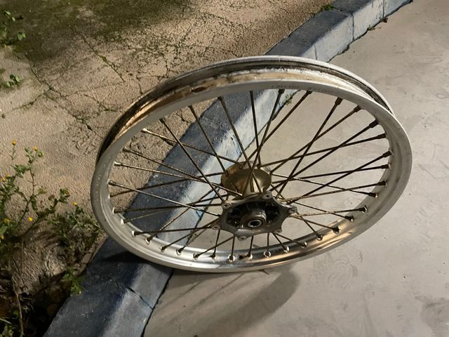 Roda da frente KTM 125/250/300/360/380/500