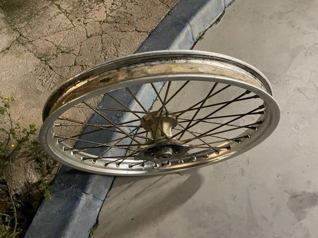 Roda da frente KTM 125/250/300/360/380/500