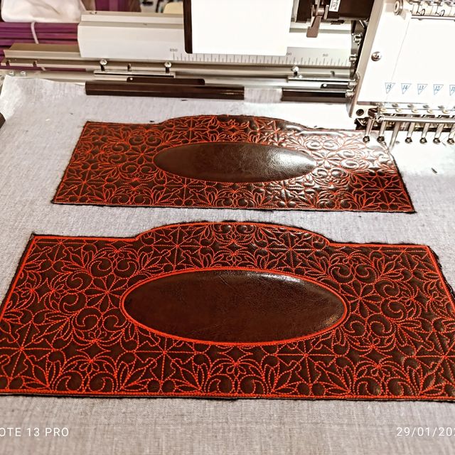 Borsa artigianale con manici ricamati