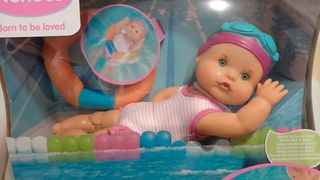 Nenuco nadadora Nueva sin abrir