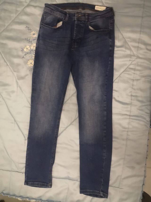 Pantalón vaquero azul slim talla 40