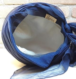 Cappello in raso con foulard, anni 40