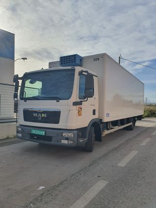 TRASLADO DE VEHÍCULOS POR CARRETERA BMW AUDI GOLF