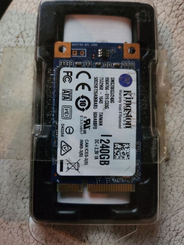 Disco msata Kingston de 240 gb