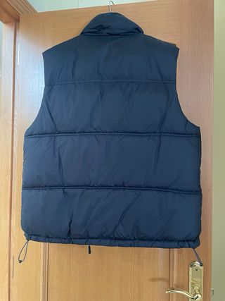 Chaleco NUEVO plumas hombre negro zara