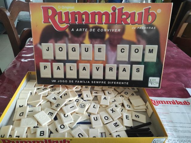 Jogo rummikub de palavras