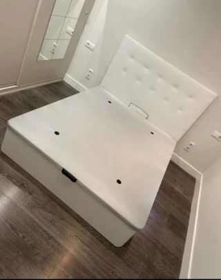 Camas / Armarios/ Cómodas