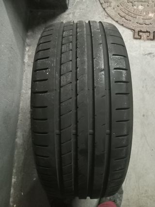 Rueda 
Goodyear 